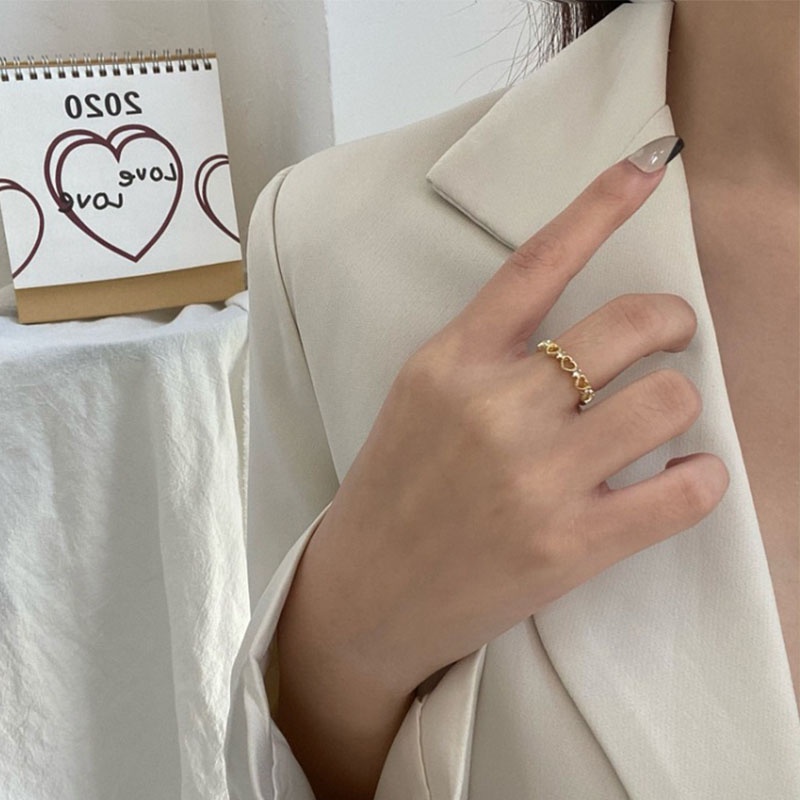 Nhẫn đeo tay hình trái tim thời trang