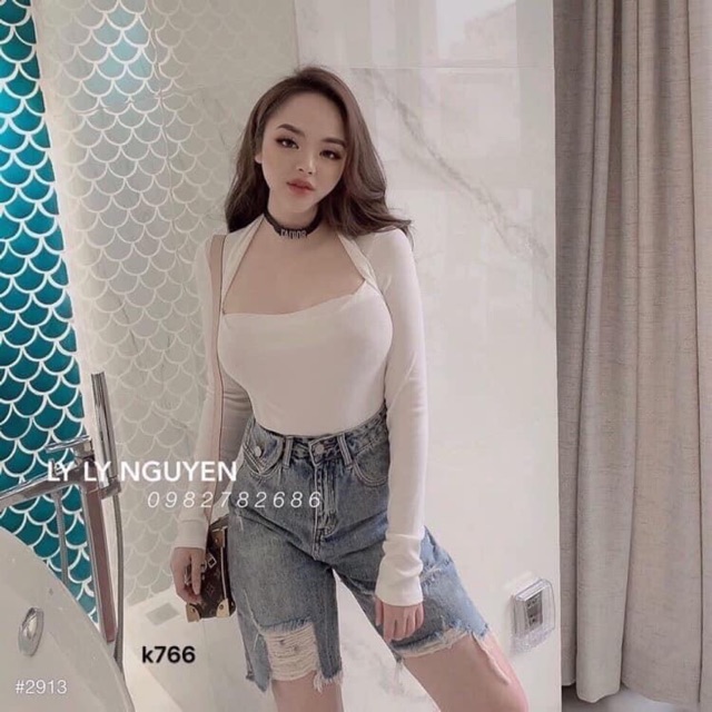 🦩🦩Áo thun màu trắng trơn ôm body tay dài cổ khoét kiểu [H2952]