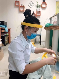 Kính chắn giọt bắn