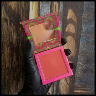 PHẤN MÁ JUVIA'S PLACE AFRUQUE COLLECTION BLUSH