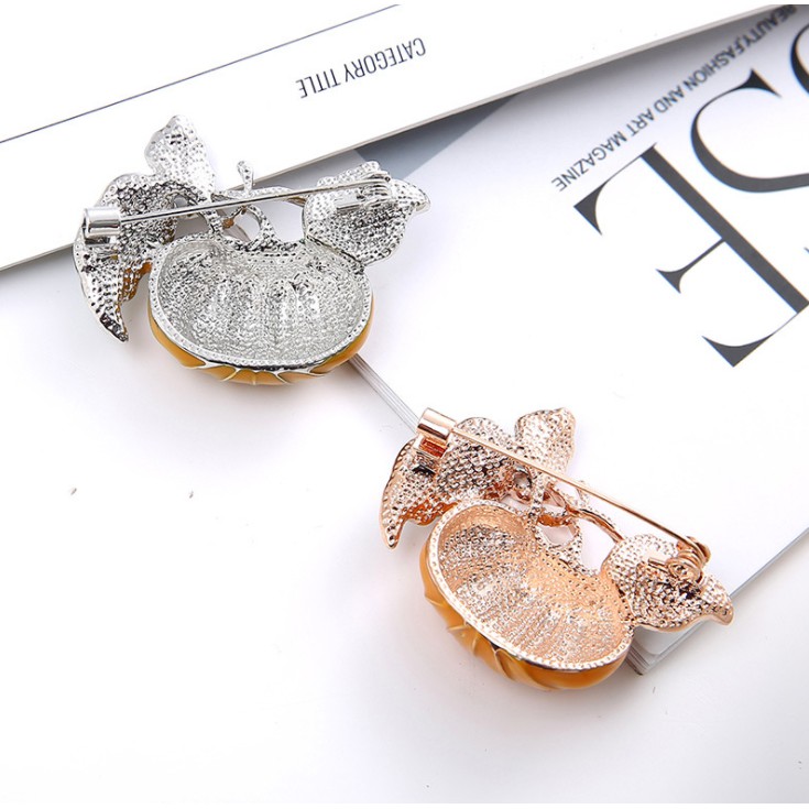 Cài áo hình bí đỏ độc đáo 3D nổi GC180