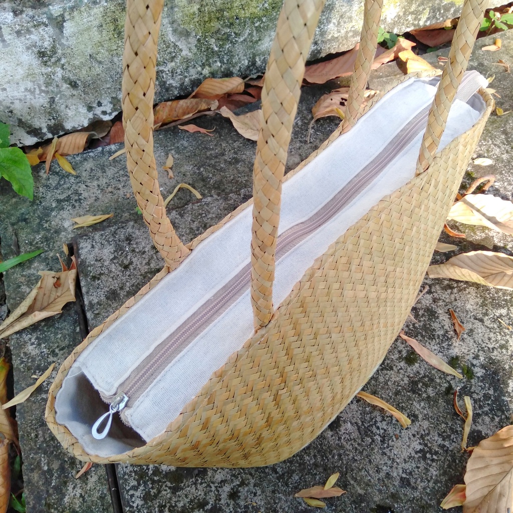 Giỏ cói vẽ hoa cúc