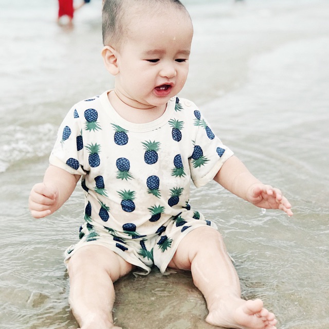 Set đồ hoạ tiết dứa
