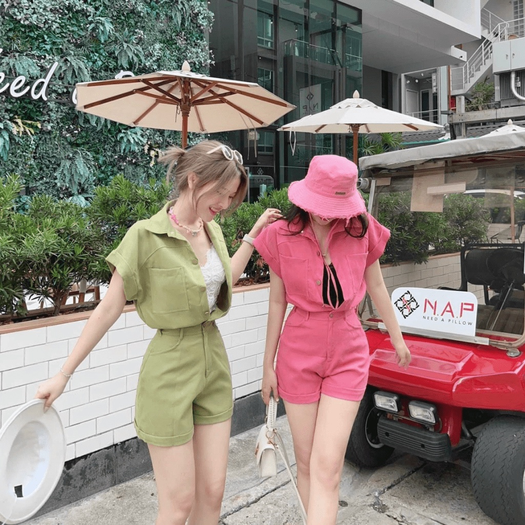 SÉT BỘ TUYẾT MƯA ÁO SƠ MI TAY NGẮN PHỐI QUẦN SHORT CÙNG MÀU CỰC XINH MẪU Y HÌNH UP MJ SHOP Hland1