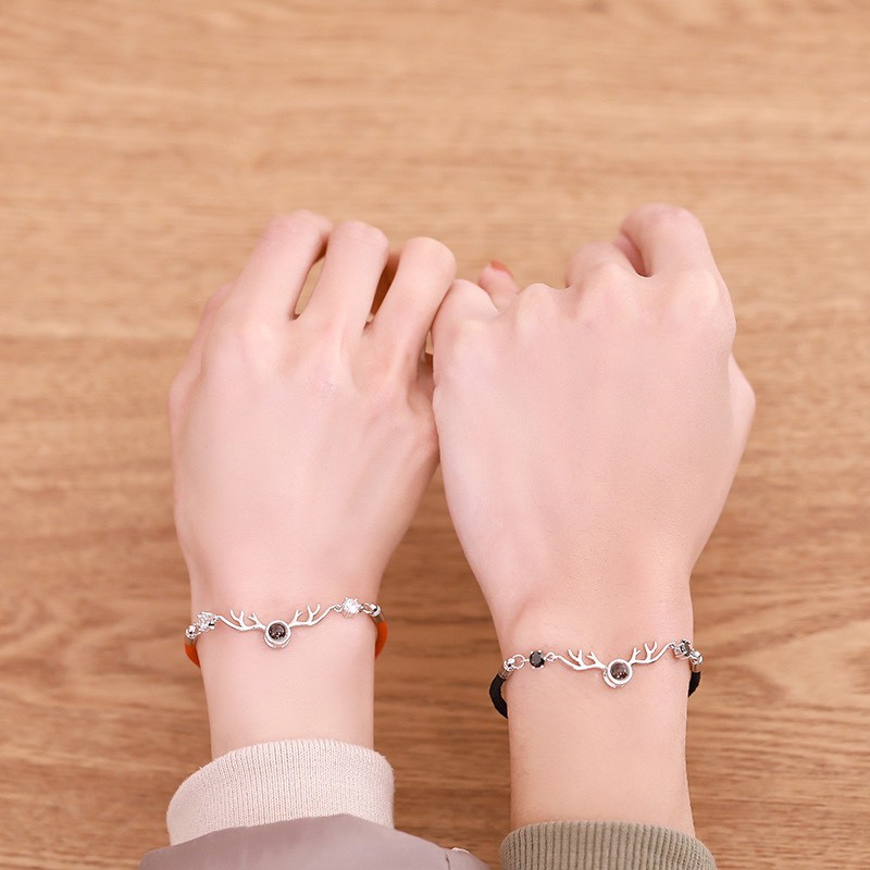 Lắc tay tỏ tình trăm kiểu dây đỏ đen mang lại may mắn trong tình duyên quà tặng ý nghĩa cho tình nhân