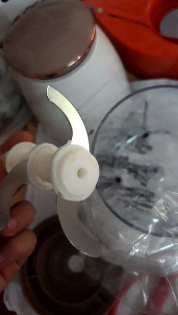 Nút Trắng Và Lưỡi Dao Osaka Nắp Trắng Tròn và Nắp Đồng Mới loại 1