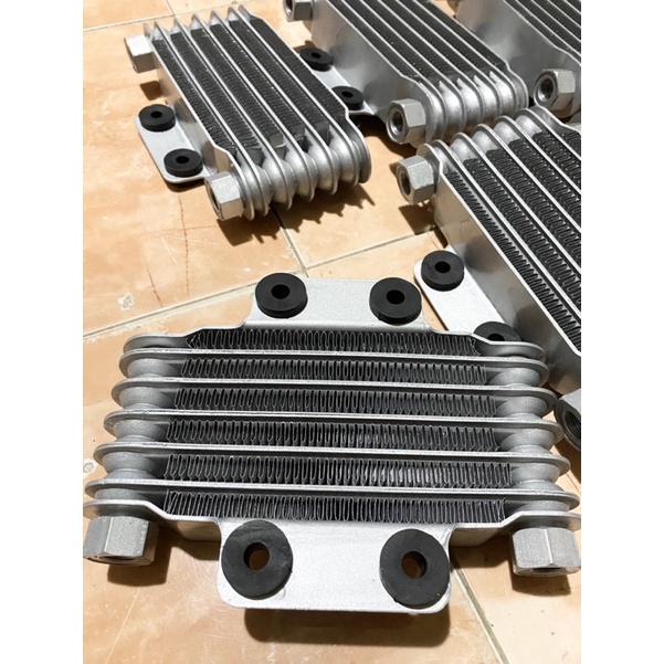 Két nhớt 6 ngăn Raider, Fx