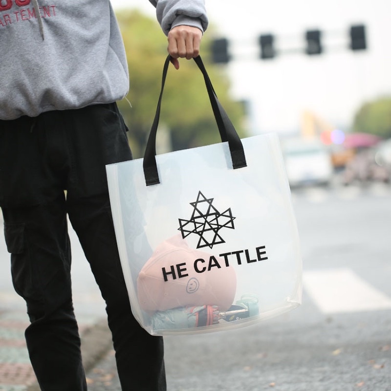 Túi tote nhựa trong PVC mã He cattle hàng QCCC