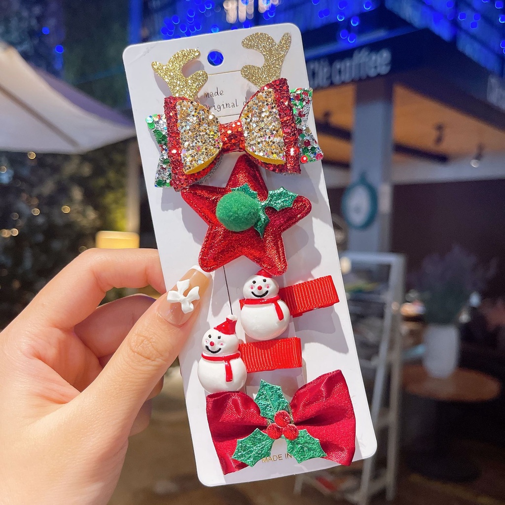 Kẹp tóc phong cách giáng sinh đáng yêu cho bé gái