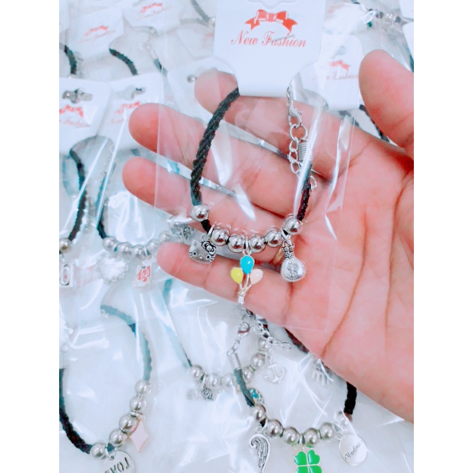 Sỉ 1 set 10 vòng tay charm sơn giá 80k