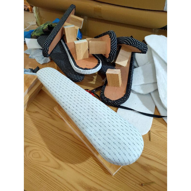 Cầu là đế gỗ tự nhiên bền đẹp