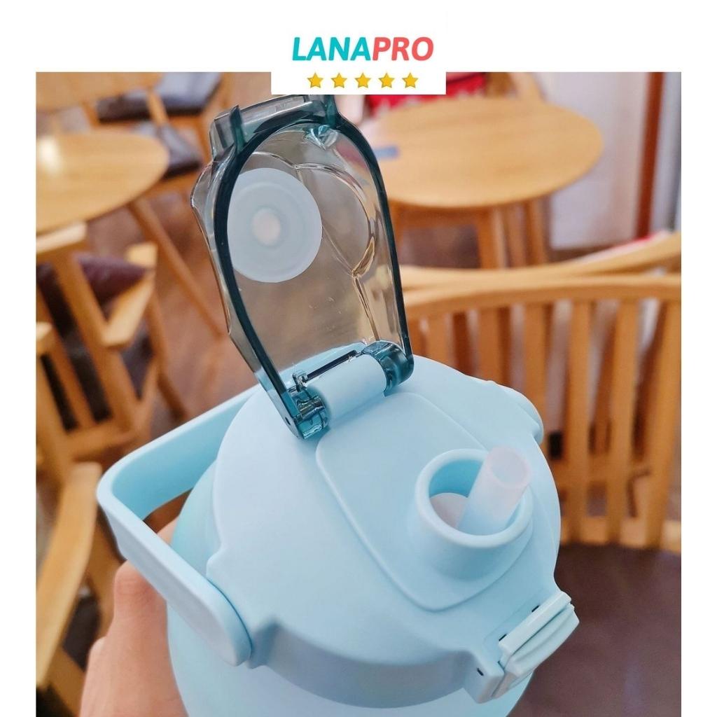 Bình nước 2 lít, có chia vạch nhắc nhở giờ uống - LANAPRO