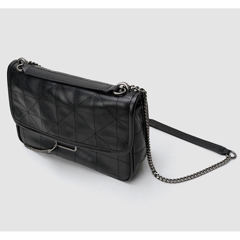 Túi đeo vai phối dây xích thiết kế mới phong cách retro 2022 sành điệu