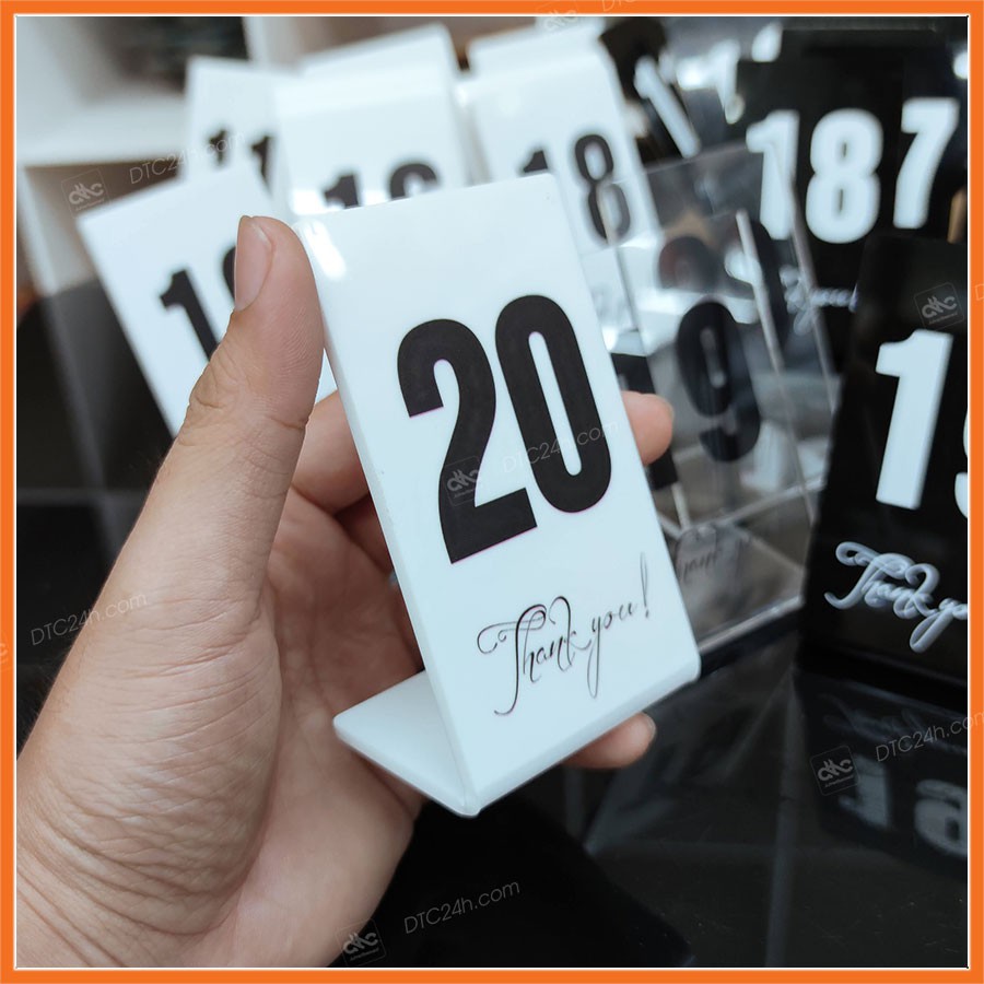 Combo 10 thẻ số bàn cà phê - Biển số bàn mica - Kệ số mica để bàn - Số 01 đến 50