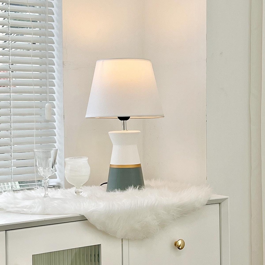 Đèn ngủ để bàn LART 9859G thân trắng xám xanh viền vàng trẻ trung phù hợp phòng ngủ dưới 20m2 với dây chỉnh sáng tiện