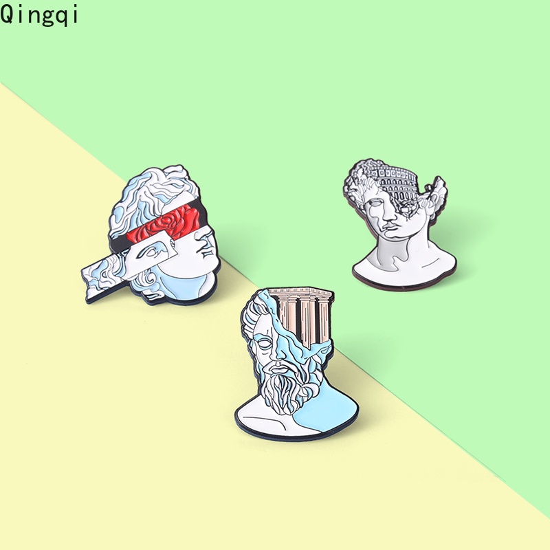 Ghim cài áo MISS ZOE hình bức tượng điêu khắc thời Phục Hưng độc đáo