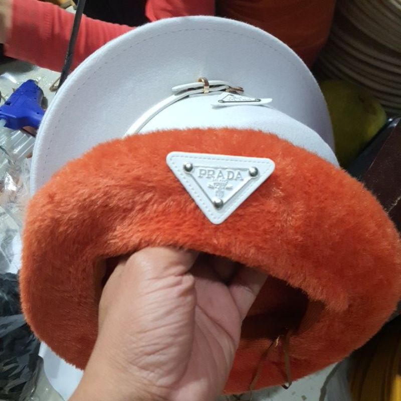 Mũ nồi beret lông thỏ mịn gắn tag  prada cao cấp