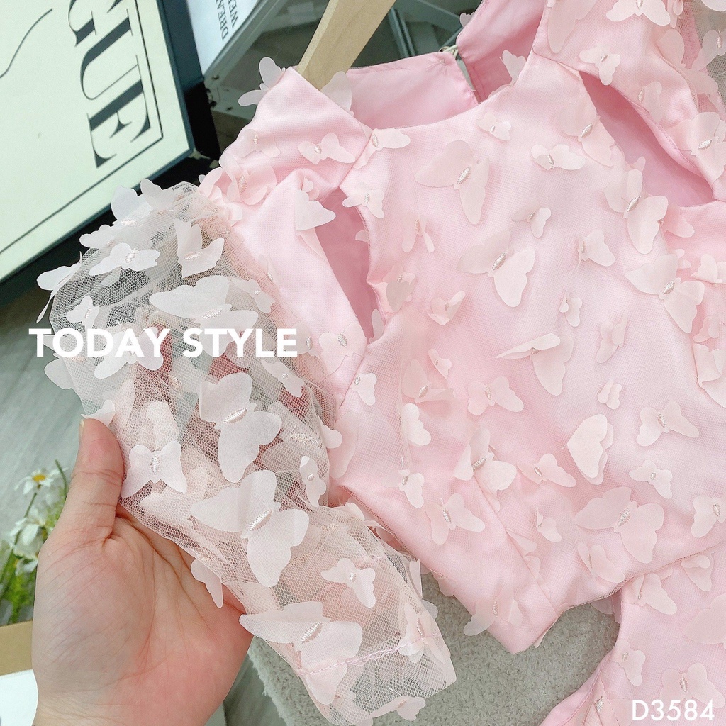 Đầm Ren Khoét Eo Today Style D3584 Sang Trọng