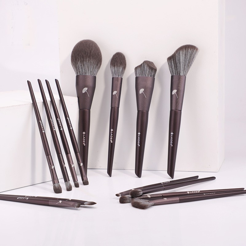 Bộ Cọ Lades 14 Cây Màu Đen - Lades Brush Set