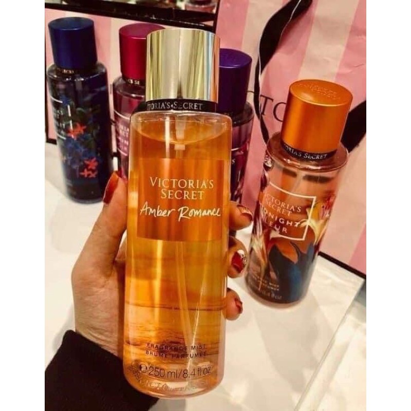 Xịt thơm toàn thân Victoria Secret mùi Amber Romance