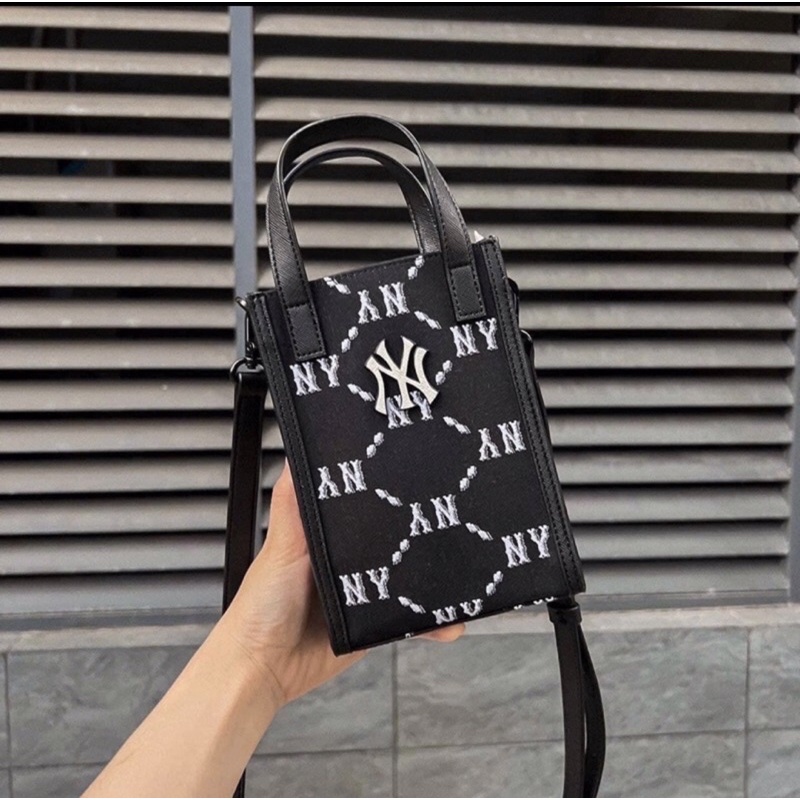 Túi M.L.B PHONE POUCH BLACK