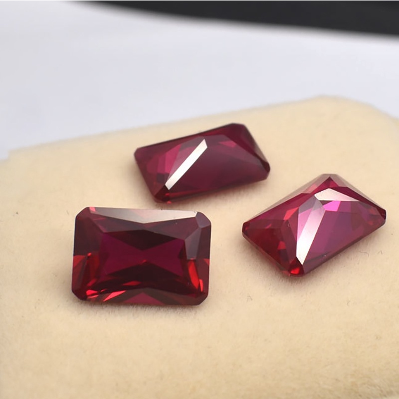 Đá Ruby Lanka Ruby Cut VVS Tự Nhiên 4.5 Carats Dùng Làm Đồ Trang Sức