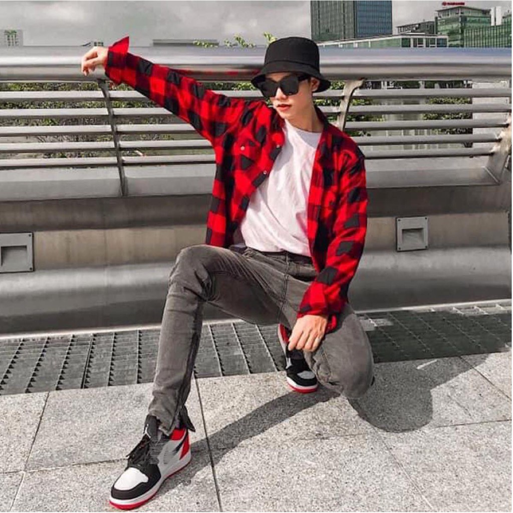 Quần jean nam xám trơn có zip Q1, form slim ôm vừa, chất jean co giãn thoải mái kể cả khi vận động