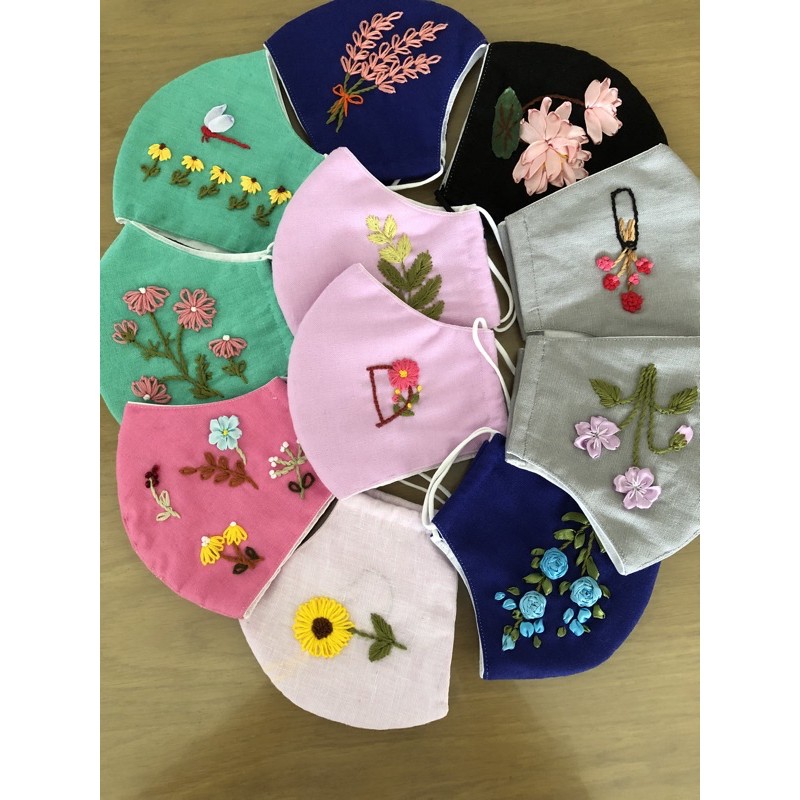 khẩu trang thêu handmade