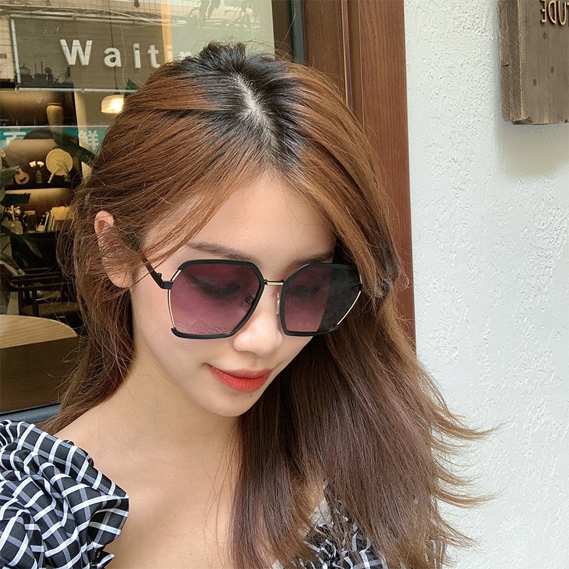 Kính mát nữ thời trang cao cấp phong cách Hàn Quốc mắt kính râm gọng kính kim loại sang chảnh chống tia UV 051