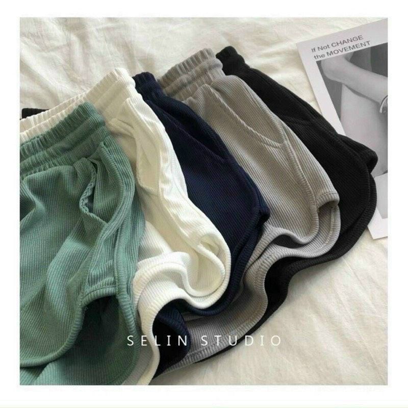 Quần đùi hình thật