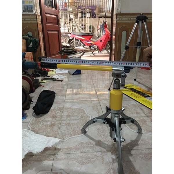 Vam cảo thuỷ lực 5 tấn 3 chấu