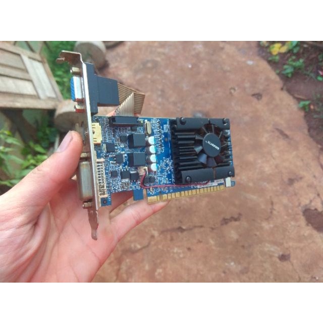 Card màn hình N210 asus và giga