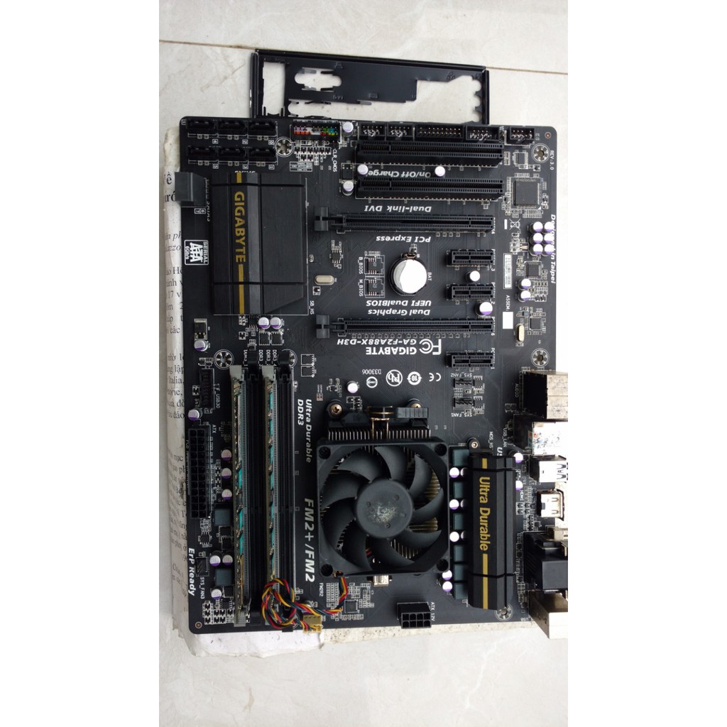 COMBO MAIN  AMD  FM2 GIGABYTE F2A88X-D3H+ CPU A5800