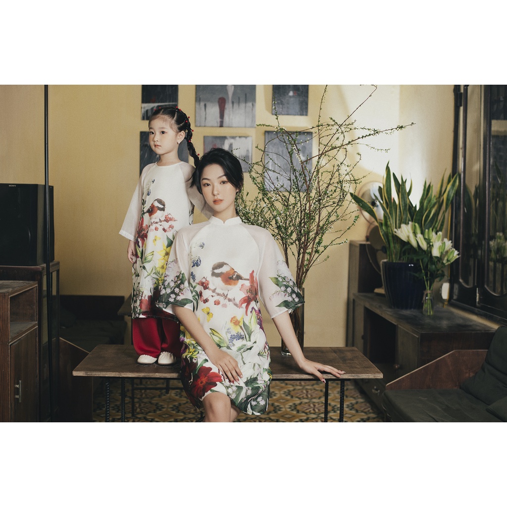Kid áo dài màu trắng kem, quần đỏ 1AD2045 ADORE DRESS