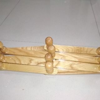 Giá treo đồ bằng gỗ gắn tường, hình zic zắc.