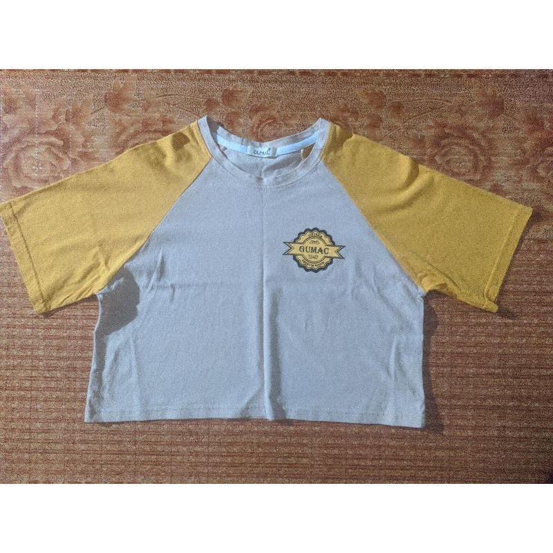 Áo crop top Gumac