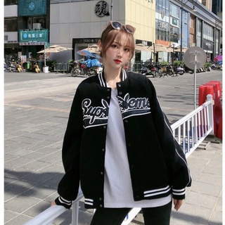 ÁO KHOÁC BOMBER NỈ SUPER THỎ - ÁO BOMBER 2 SỌC CÚC BẤM RABBIT MÀU ĐEN UNISEX - SP sẵn