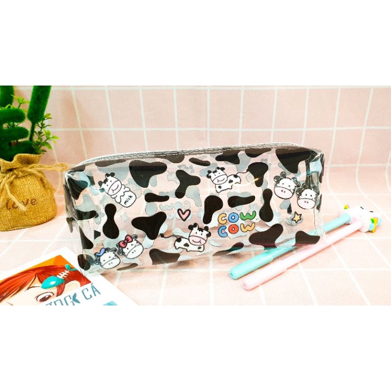 Bóp viết trong suốt hình BÒ SỮA