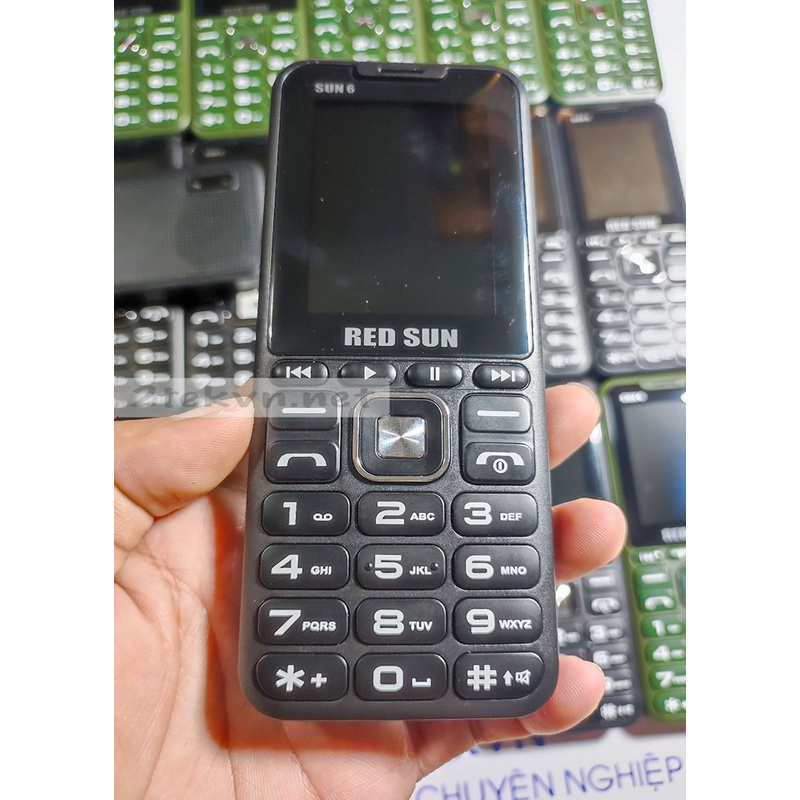 Điện thoại 4 sim RED SUN 6 loa toa, pin khủng, có chức năng thay đổi giọng nói-Bảo hành 12 tháng