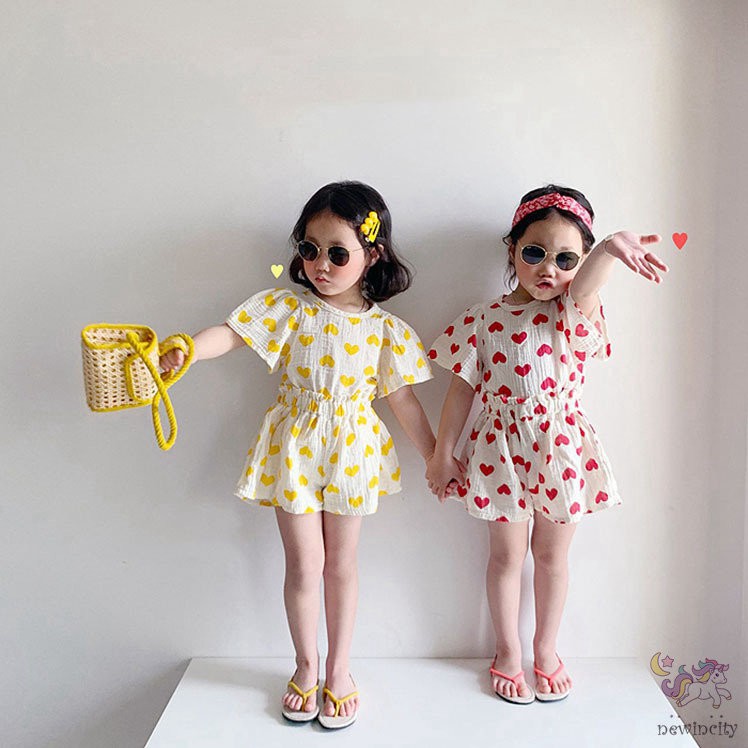 Set Áo Thun Tay Ngắn &amp; Quần Short In Hình Trái Tim Cho Bé Gái