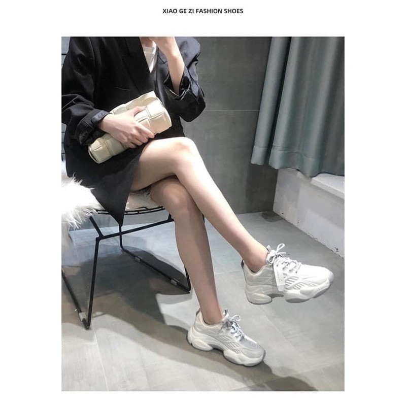 Giày thể thao độn đế nữ