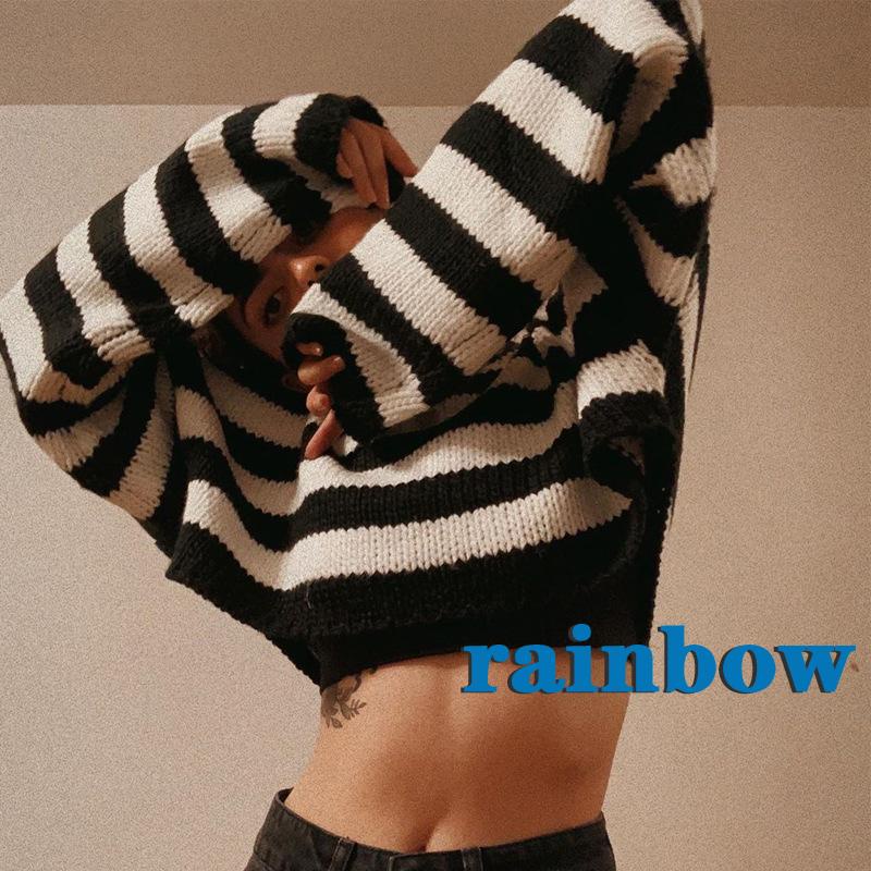 Áo croptop sweater cổ tròn dáng rộng họa tiết sọc màu trắng đen size S/M