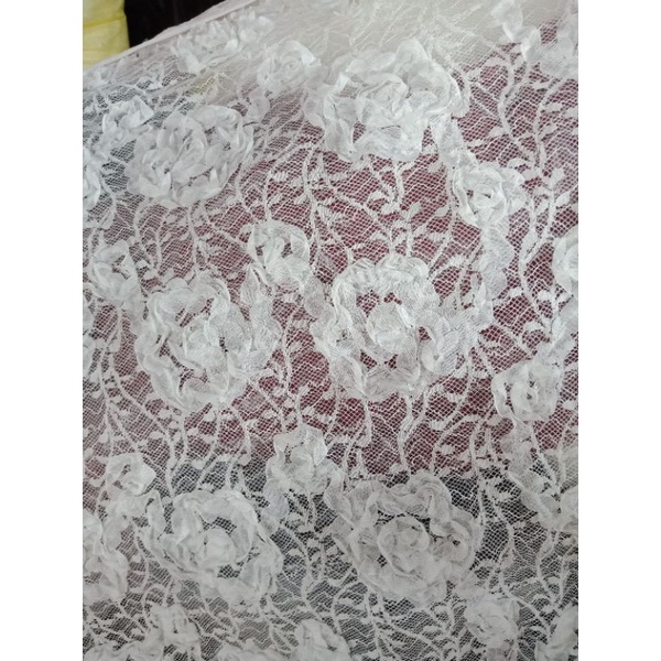 Vải ren hoa hồng chất đẹp .