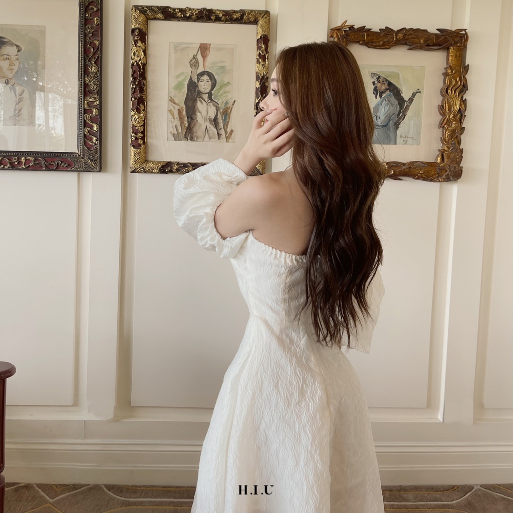 Váy nữ midi trễ vai tay bồng dáng dài xẻ tà OVES Dress H.I.U Fashion , thiết kế sang trọng dự tiệc HIU design