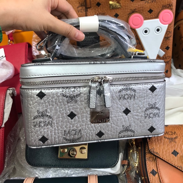 Túi MCM vuông màu bạc