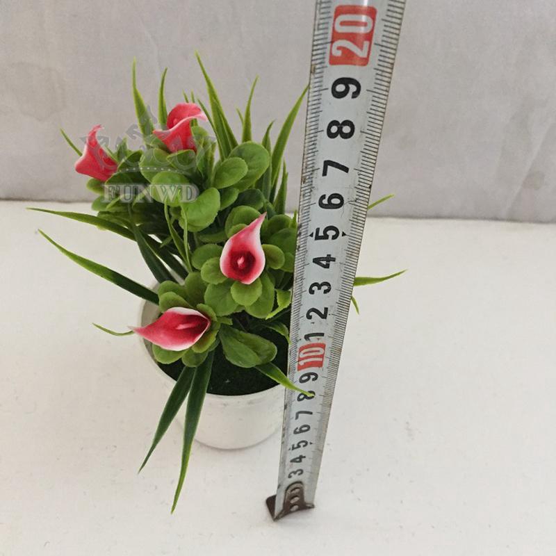 Chậu hoa lily giả màu sắc đẹp mắt dùng trang trí tiện dụng