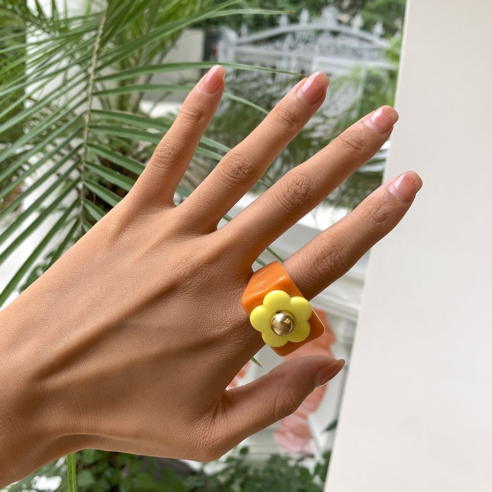 Nhẫn đeo tay bằng nhựa resin hình vuông màu kẹo đơn giản thời trang Hàn Quốc cho nữ