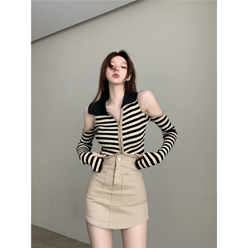 Áo Dệt Kim Tay Dài Trễ Vai Họa Tiết Kẻ Sọc Phong Cách Hong Kong Cổ Điển Thời Trang Cho Nữ