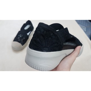 (thanh lý) giày ren nhẹ êm size 37, 35