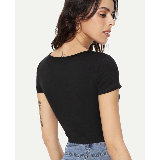 Áo croptop cut out